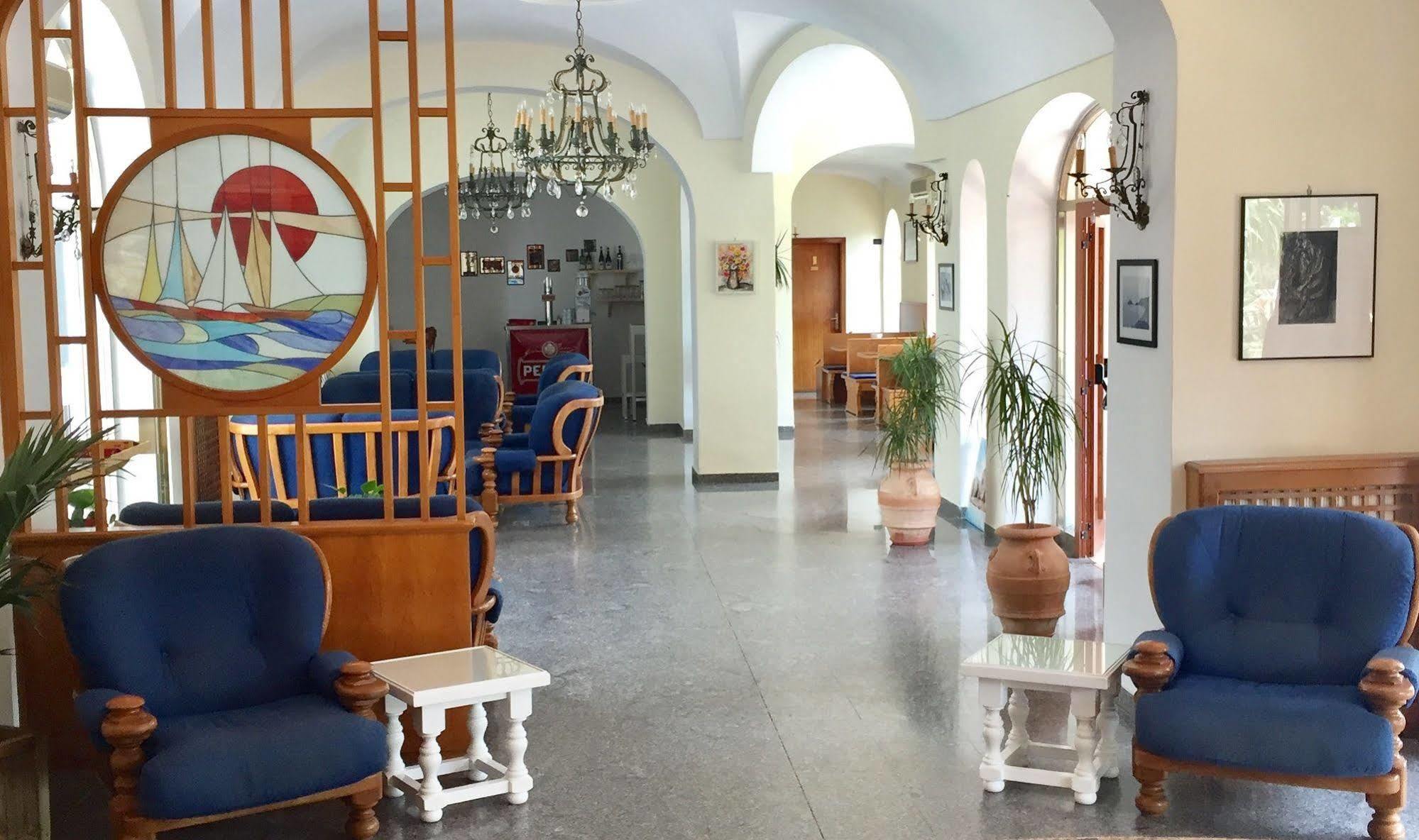 Hotel Pineta 3*